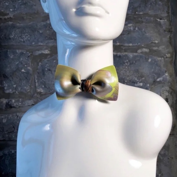 Guillotine Sculpted Bow Tie: Dakota - Picture 1 of 3
